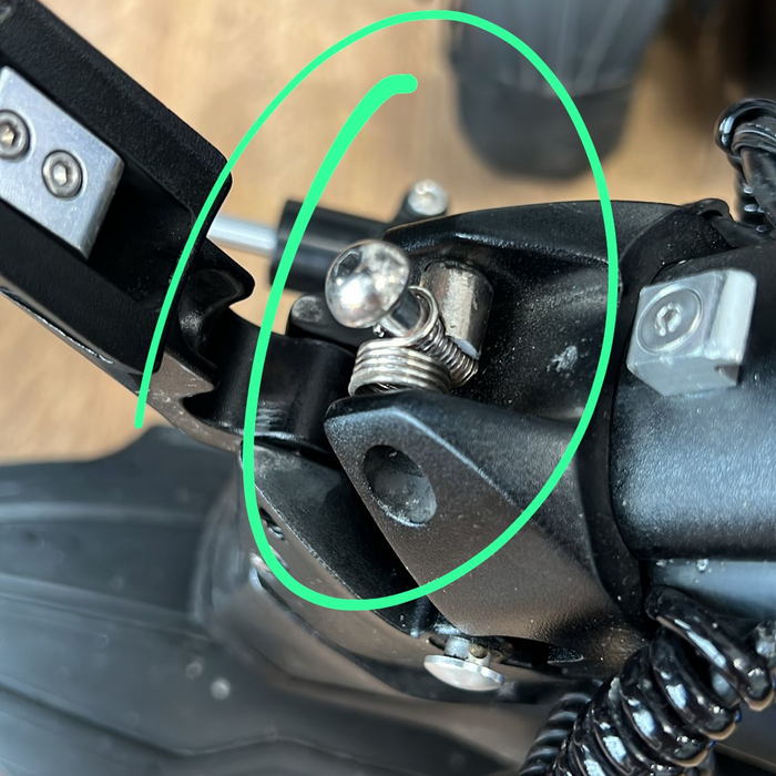 VIS LEVIER DU SYSTÈME DE PLIAGE V2 | TEVERUN FIGHTER 10 & 11 & SUPREME & 7260R 2024